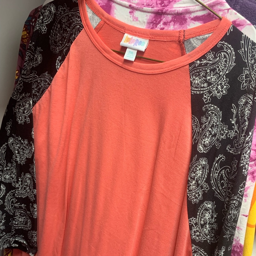 Lularoe tops